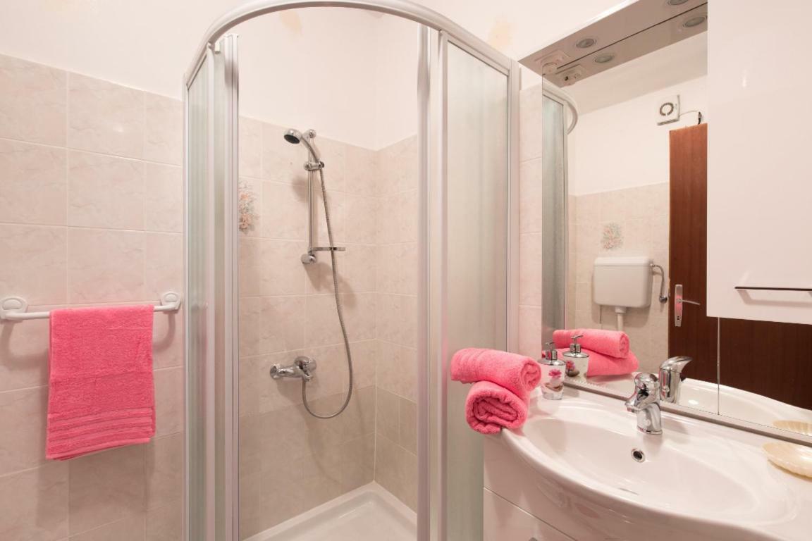 Apartment Calista Rabac Bagian luar foto