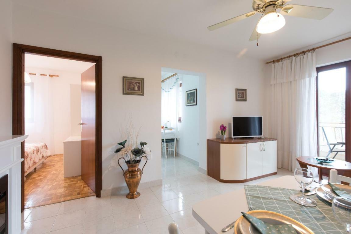 Apartment Calista Rabac Bagian luar foto