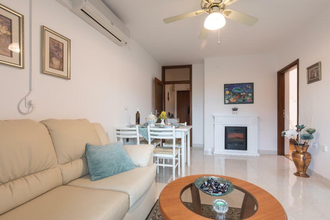Apartment Calista Rabac Bagian luar foto